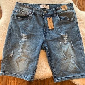 NWT. Men’s denim shorts